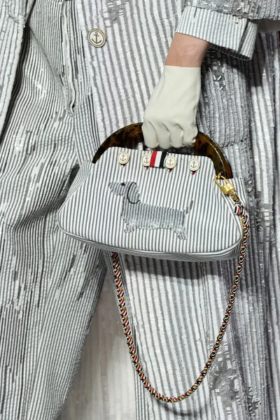 Look 94